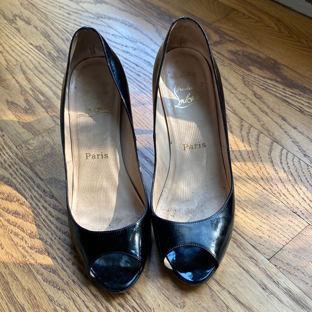 Authentic Christian Louboutin black patent leather peep toe pump size 38.5